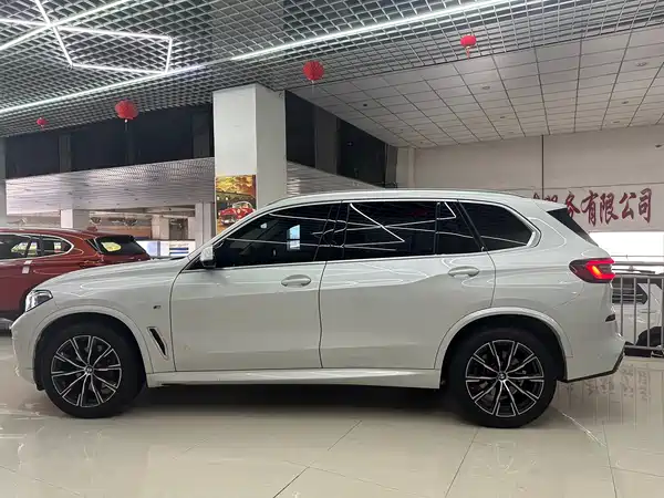 BMW X5 2023