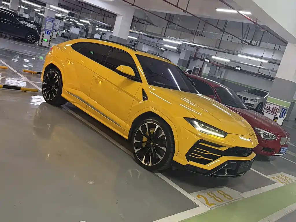 Lamborghini Urus 2019 — фото 3