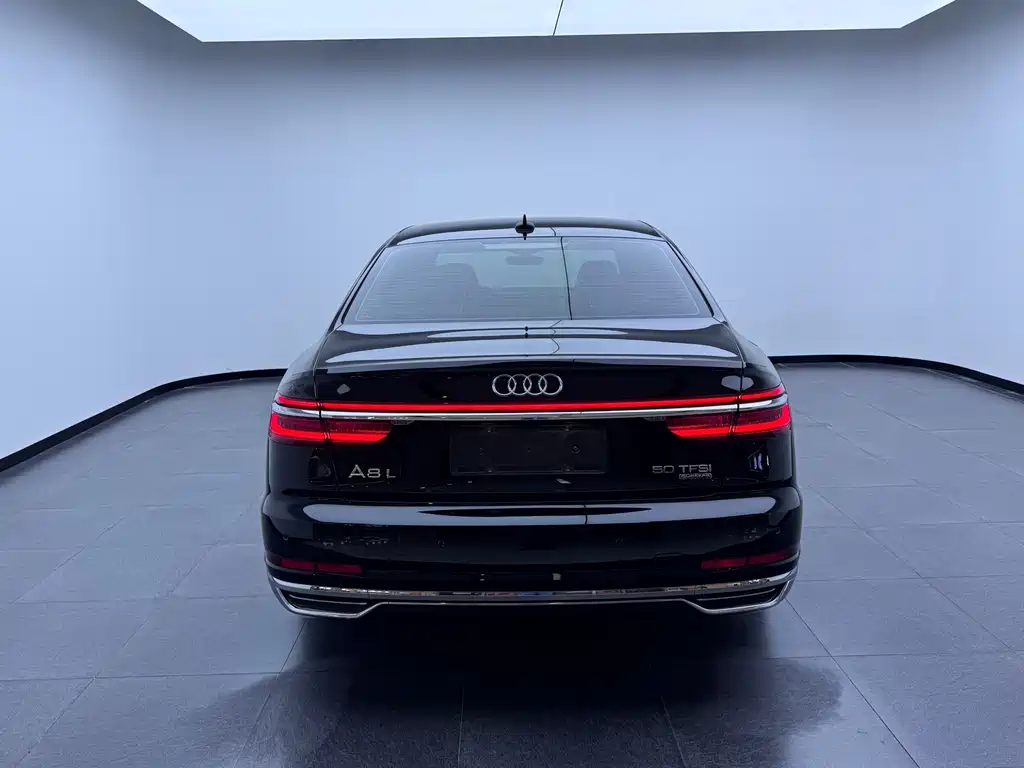 Audi A8 2021 — фото 4