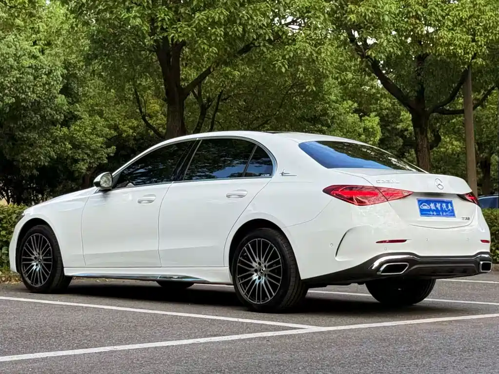 Mercedes-Benz C-Class 2025 — фото 7