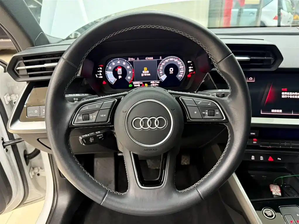 Audi A3 2023 — фото 11