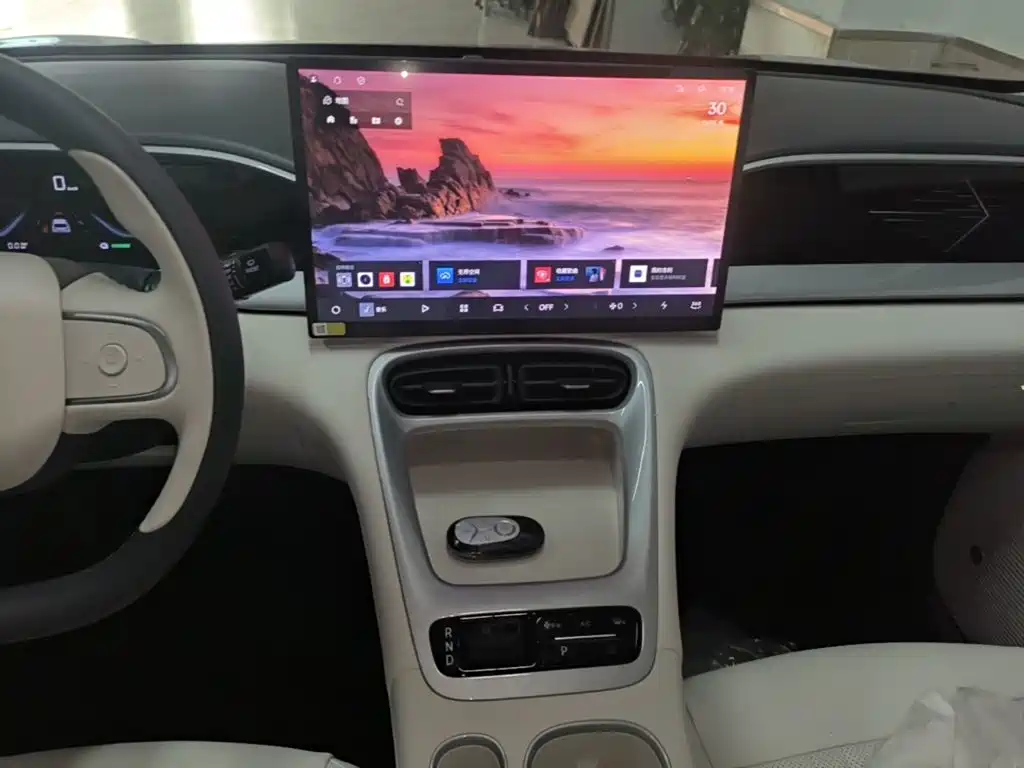 Geely Galaxy Starwish 2026 — фото 13