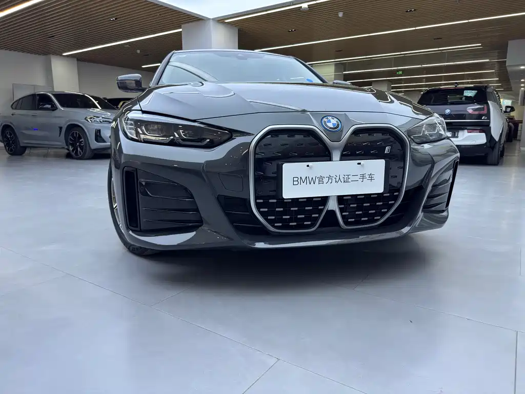BMW i4 2025 — фото 5