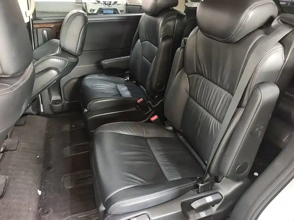 Honda Odyssey 2018 — фото 17