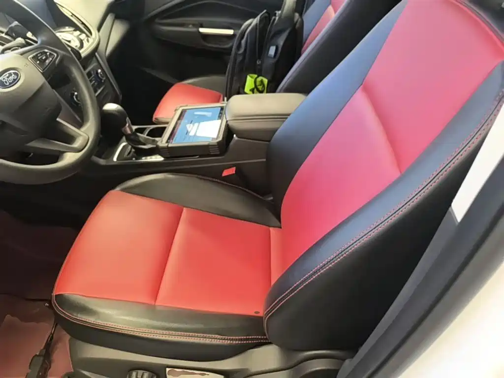 Ford Kuga 2017 — фото 15