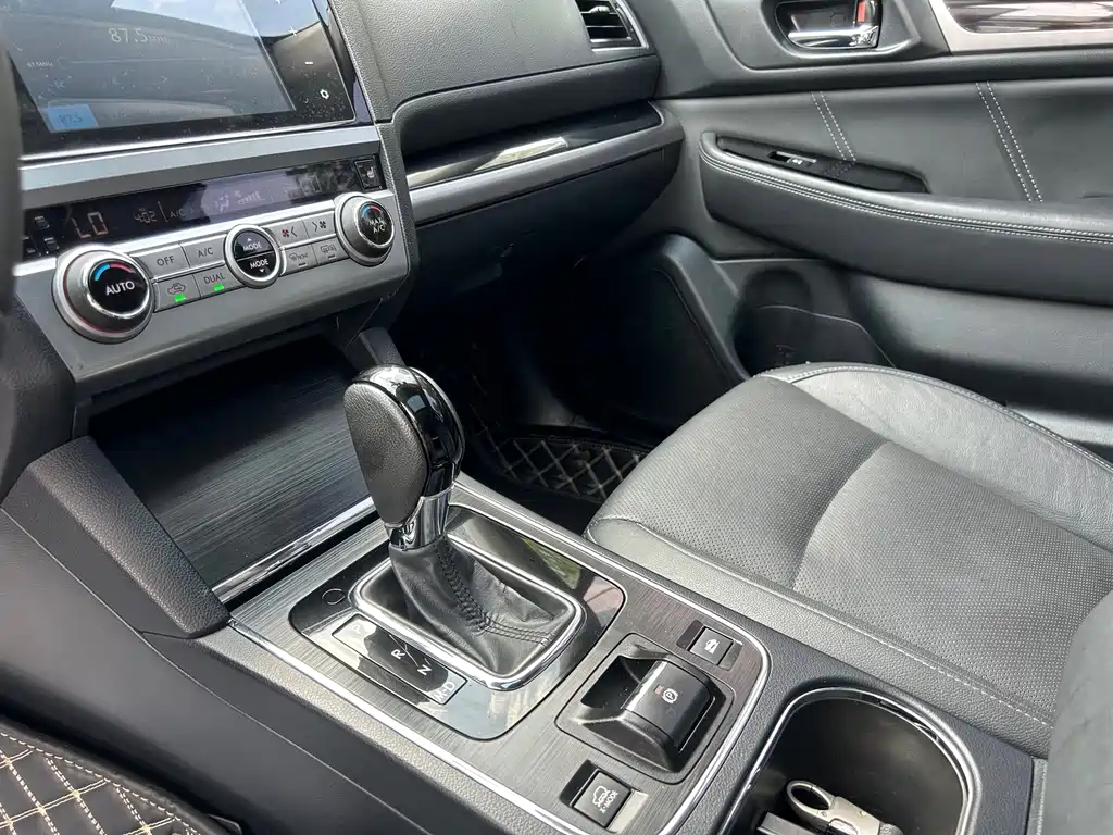Subaru Outback 2016 — фото 13
