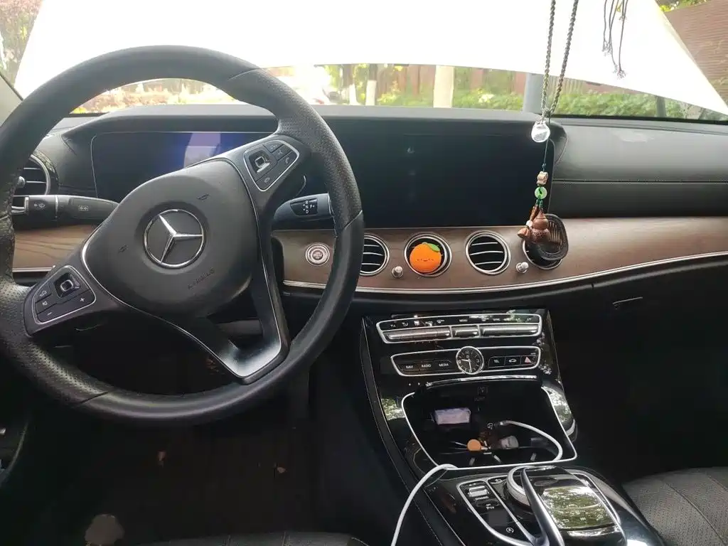Mercedes-Benz E-Class 2017 — фото 13