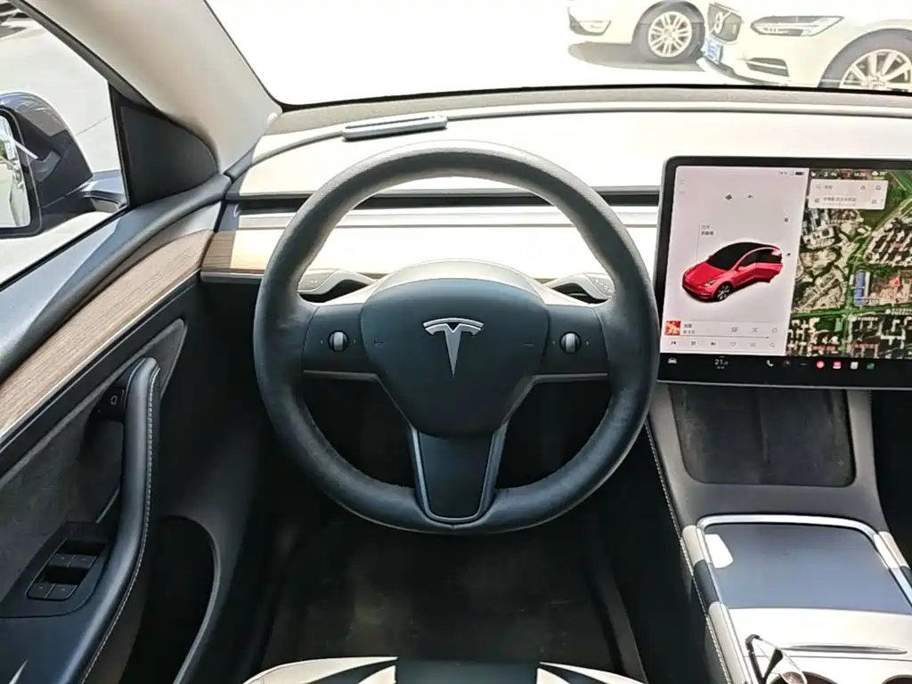 Tesla Model Y 2021 — фото 11