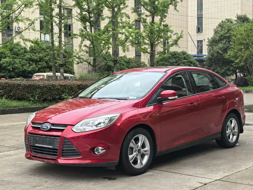 Ford Focus 2014 — фото 1