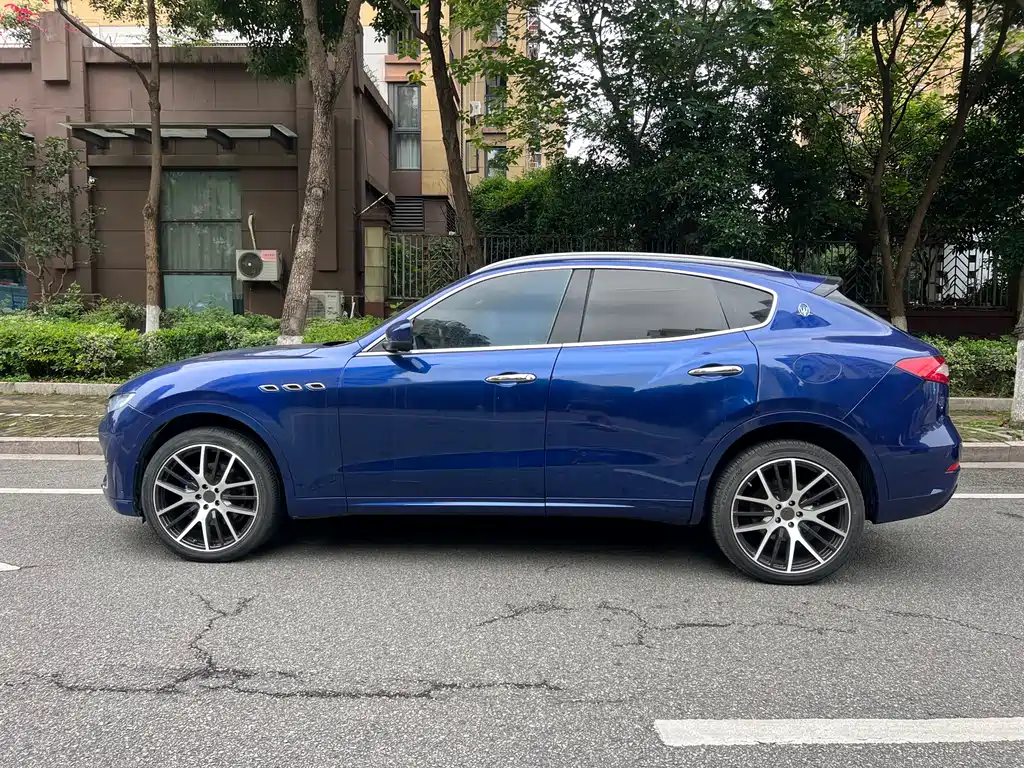 Maserati Levante 2016 — фото 5