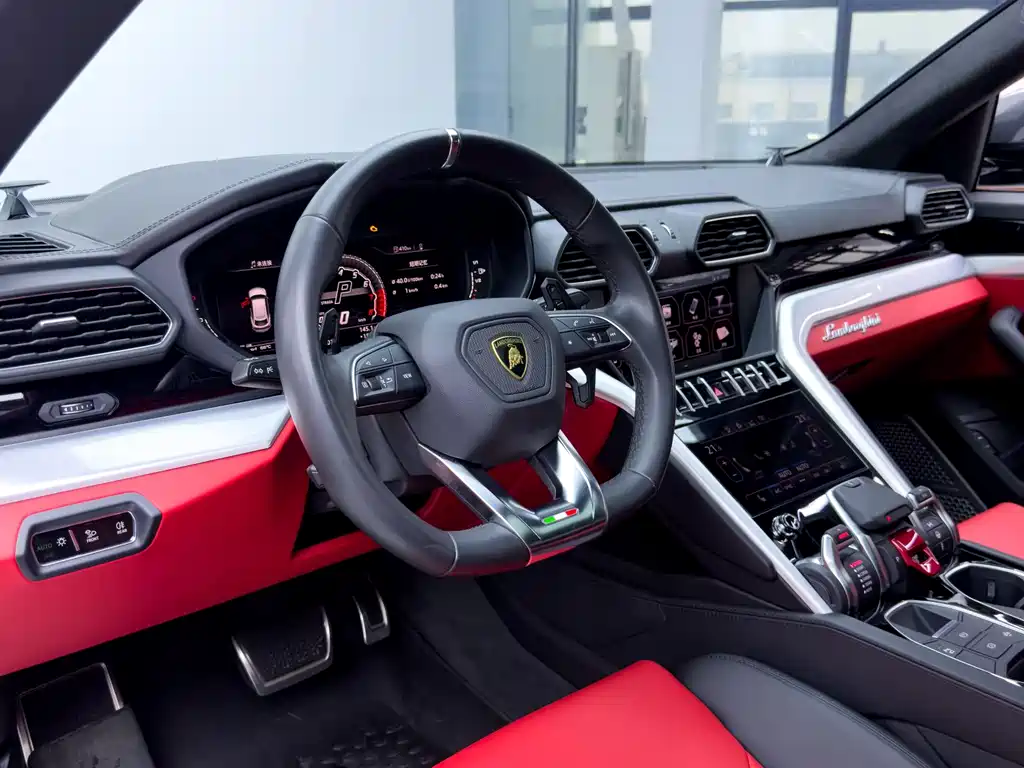 Lamborghini Urus 2019 — фото 17