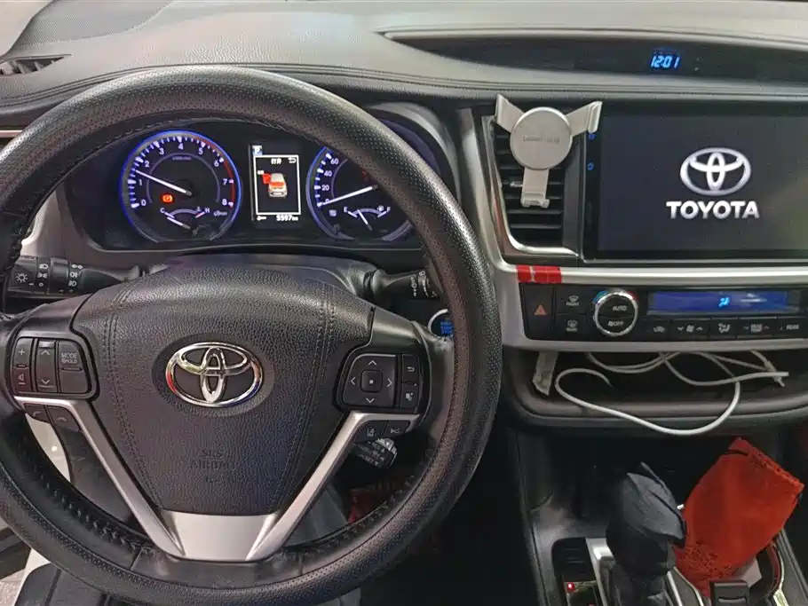 Toyota Highlander 2019 — фото 12