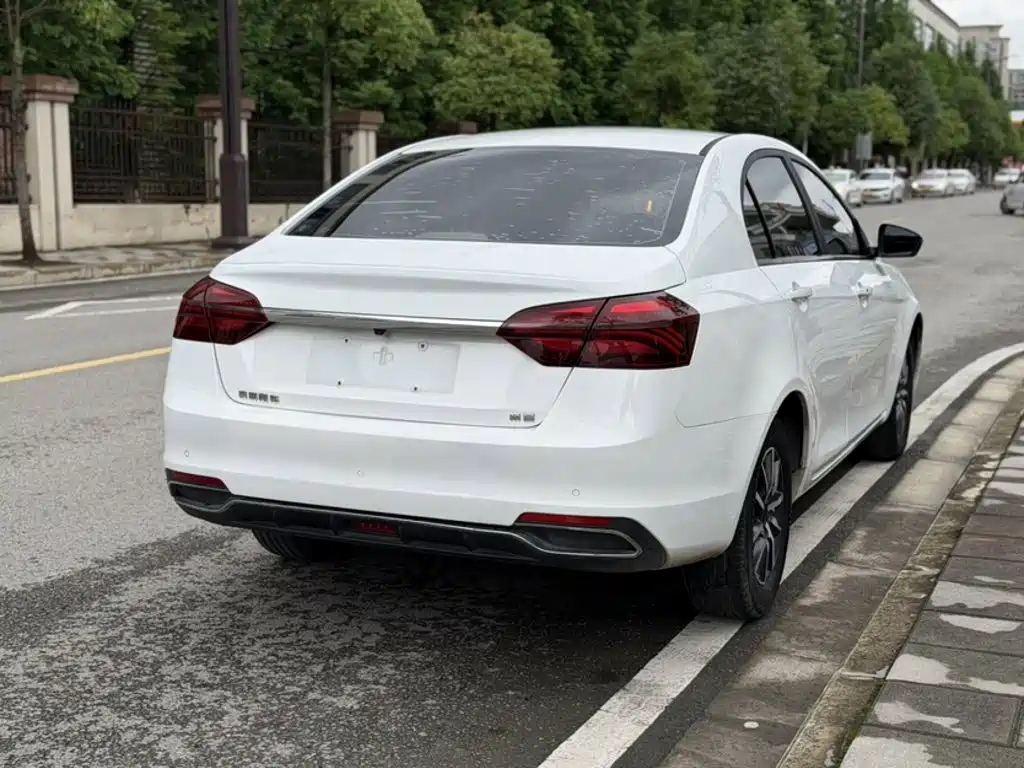 Geely Emgrand 2019