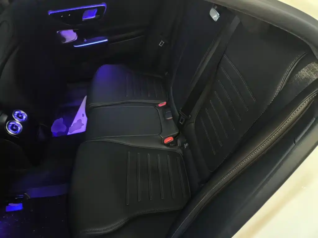 Mercedes-Benz C-Class 2025 — фото 13