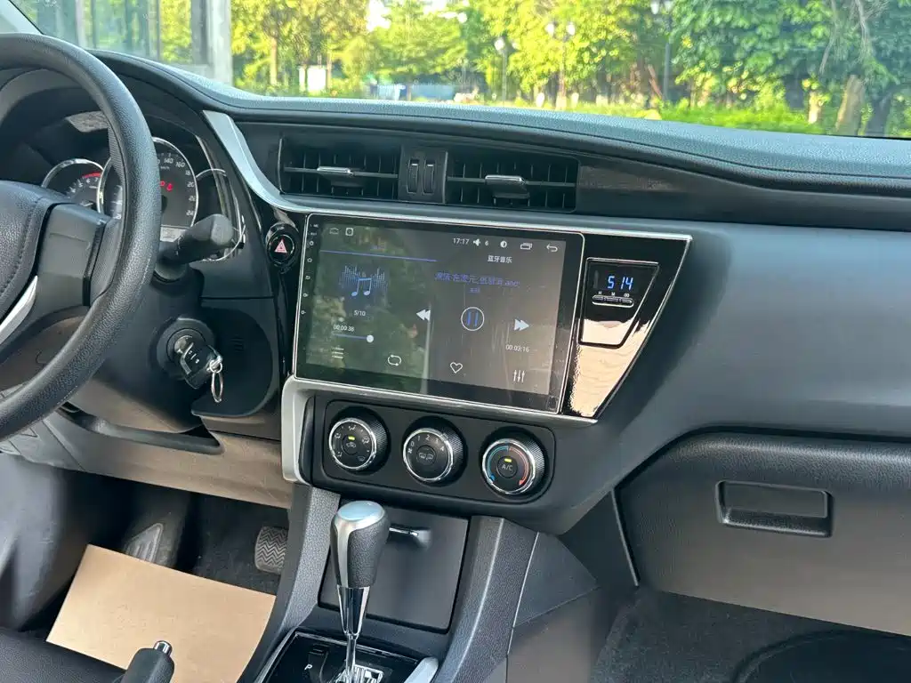 Toyota Corolla 2017 — фото 10