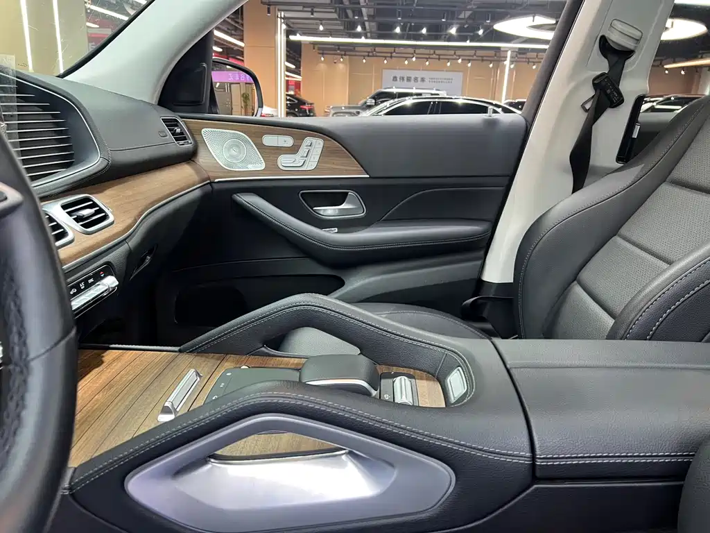 Mercedes-Benz GLE 2023 — фото 6