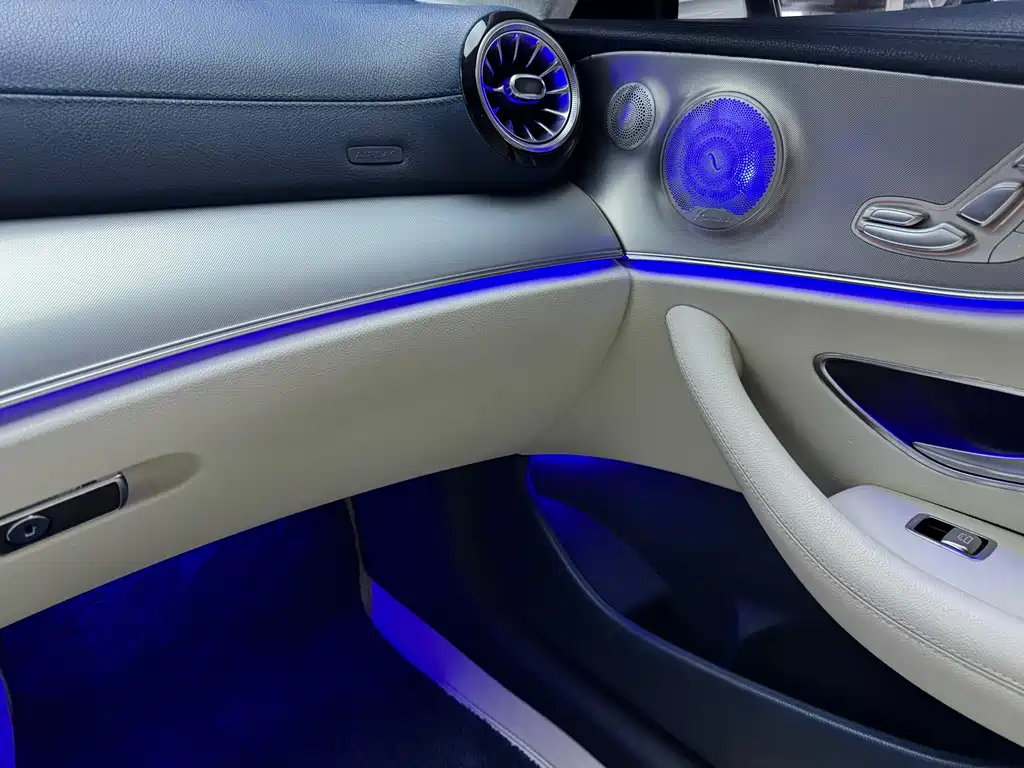 Mercedes-Benz E-Class 2020 — фото 12