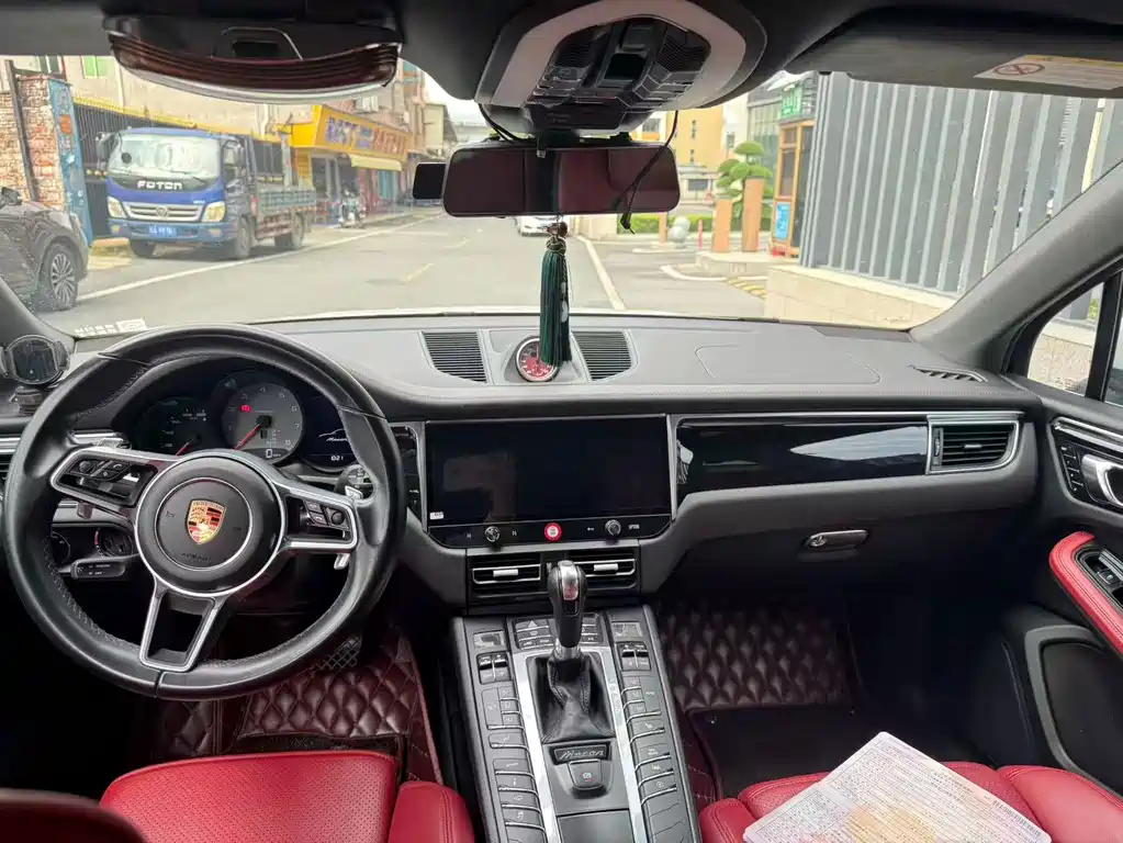 Porsche Macan 2017 — фото 4