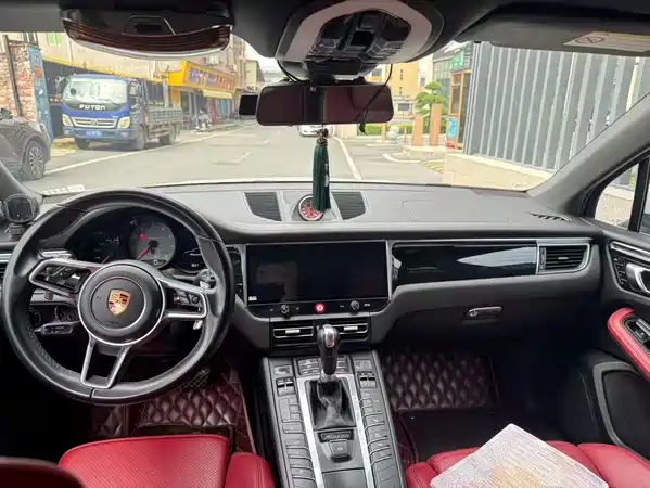 Porsche Macan 2017