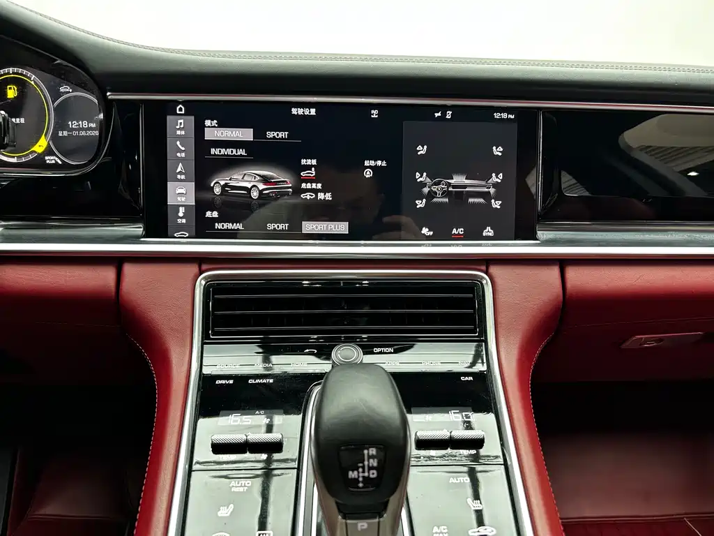 Porsche Panamera 2017 — фото 15
