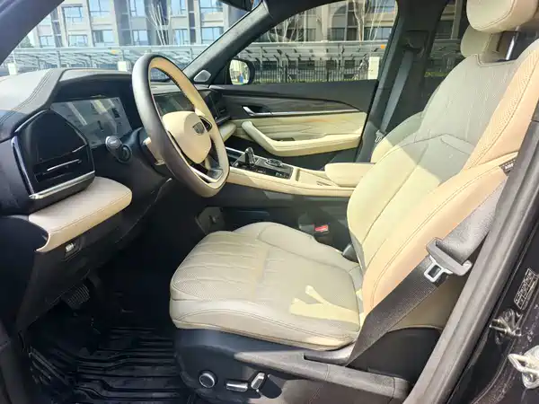 Geely Xingyue L 2025