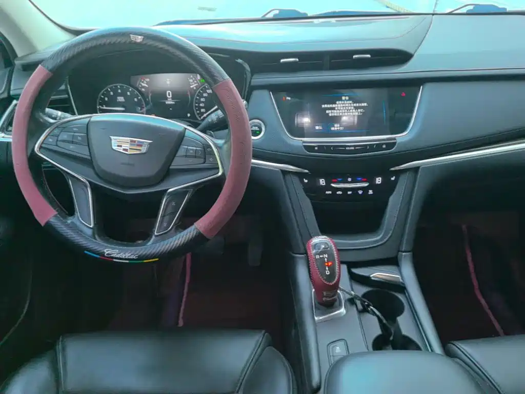 Cadillac XT5 2019 — фото 10