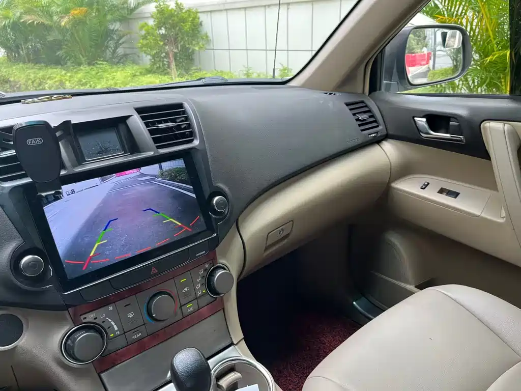 Toyota Highlander 2012 — фото 26
