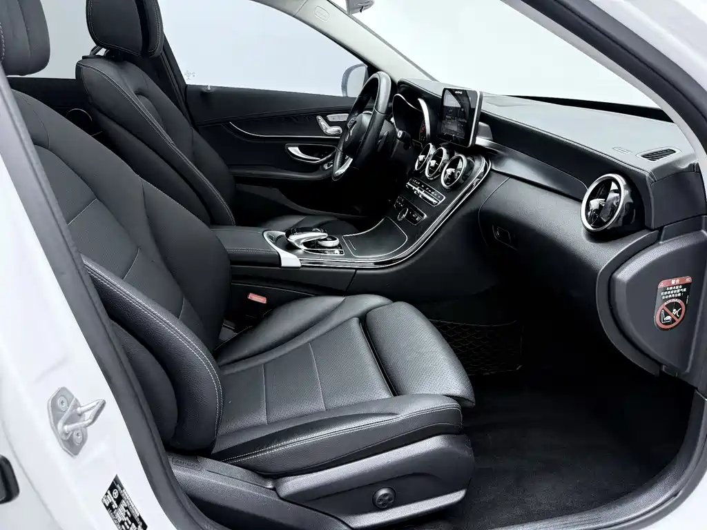 Mercedes-Benz C-Class 2018 — фото 21