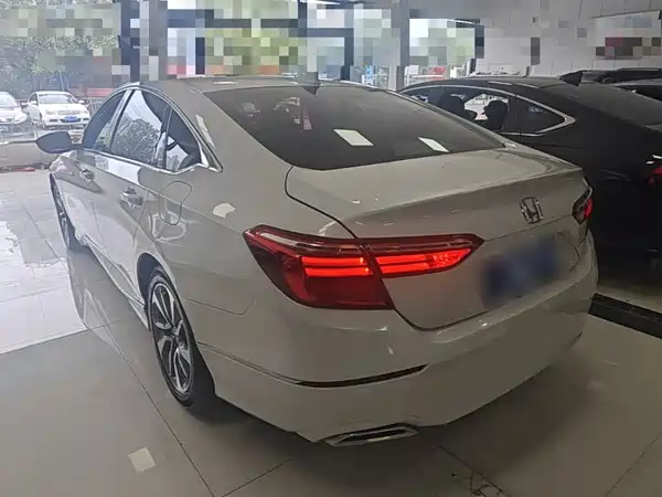 Honda Inspire 2020
