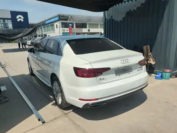 Audi A4L 2019