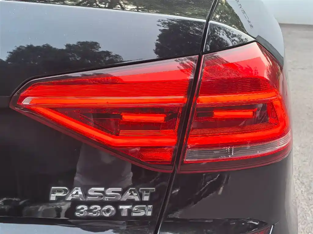 Volkswagen Passat 2016 — фото 23