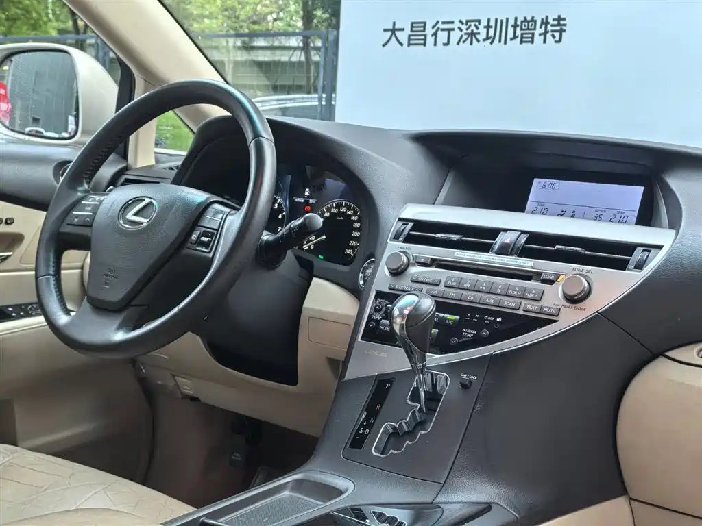 Lexus RX Classic 2010 — фото 16