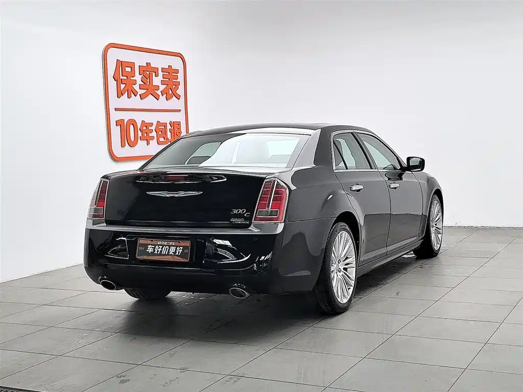 Chrysler 300C 2017 — фото 2