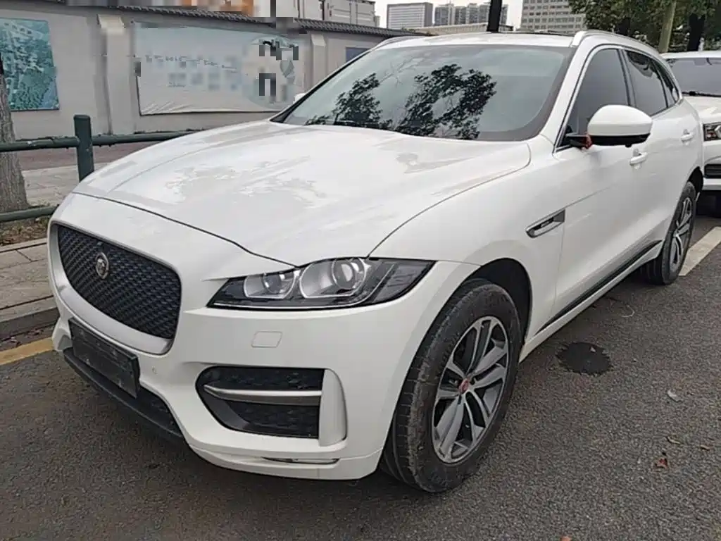 Jaguar F-PACE 2017 — фото 1