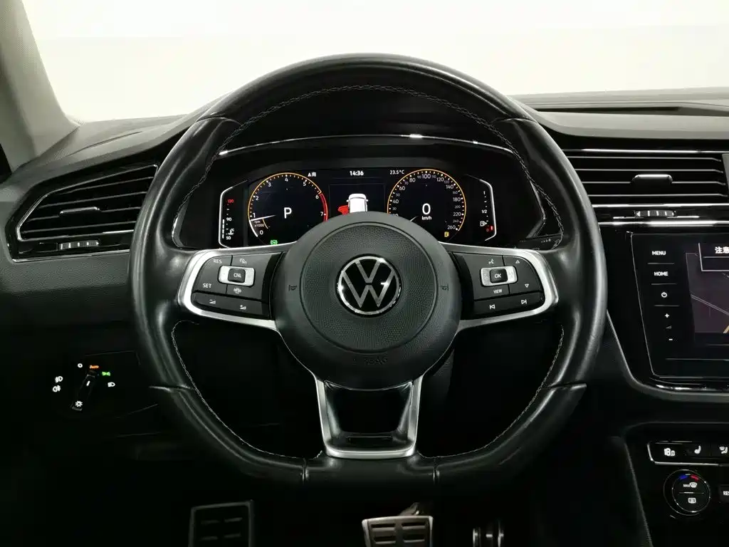 Volkswagen Tiguan L 2021 — фото 11