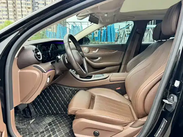 Mercedes-Benz E-Class 2021