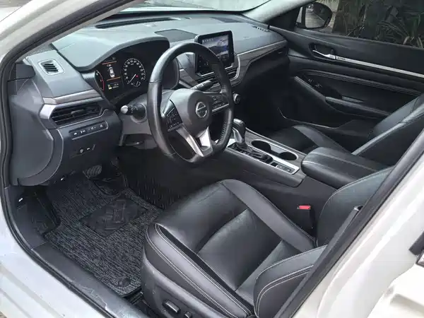 Nissan Teana 2023