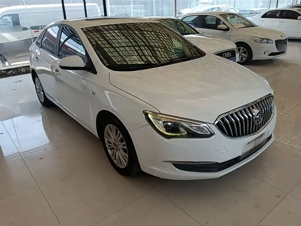 Buick Excelle 2015 — фото 4