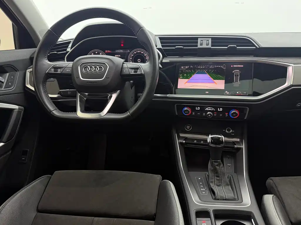 Audi Q3 2022 — фото 10