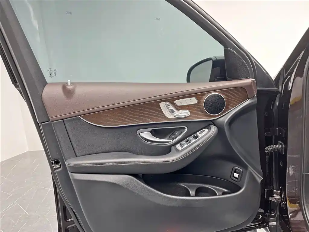 Mercedes-Benz GLC 2023 — фото 13