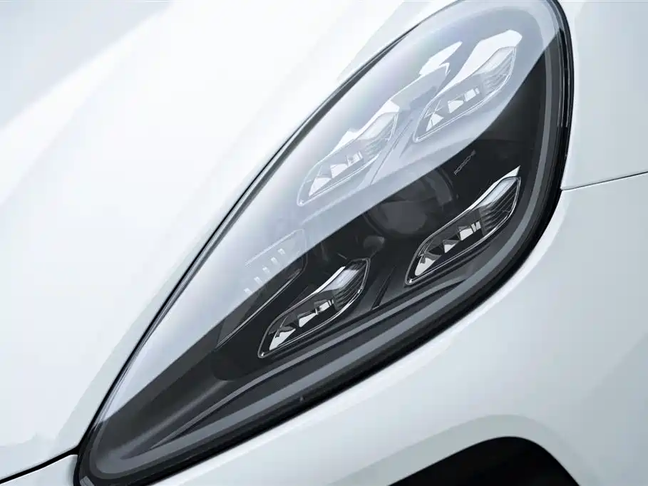 Porsche Cayenne Hybrid 2022 — фото 6