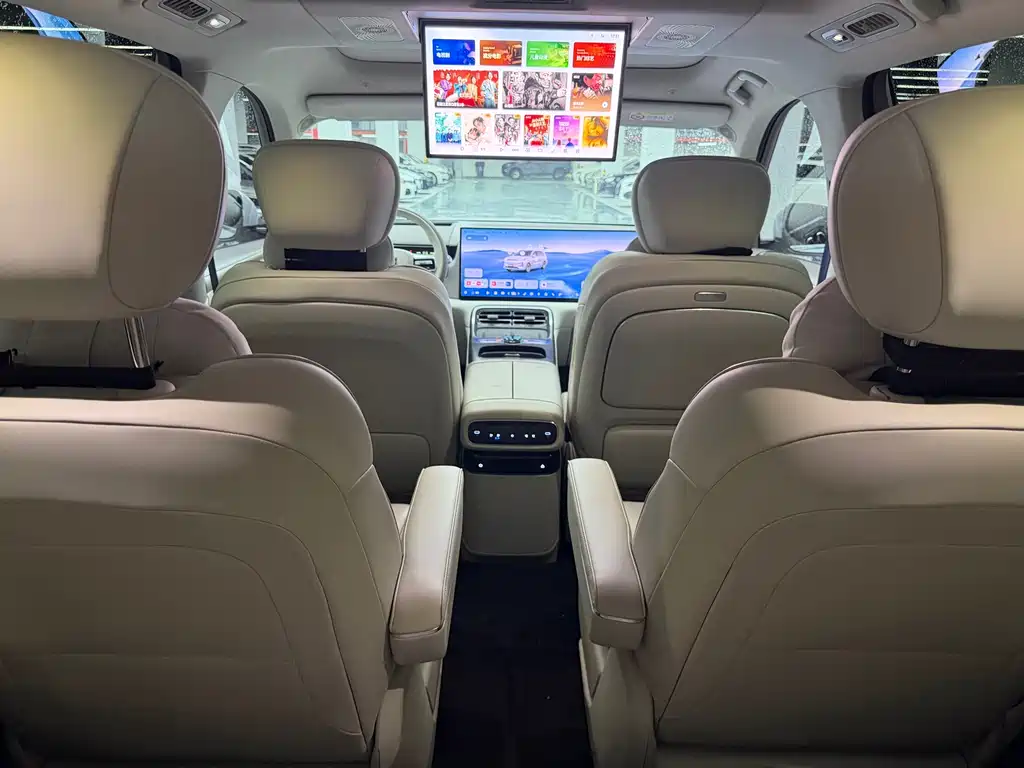 Geely Galaxy M9 2026 — фото 14