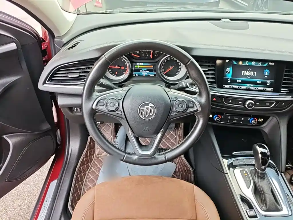 Buick Regal 2020 — фото 11