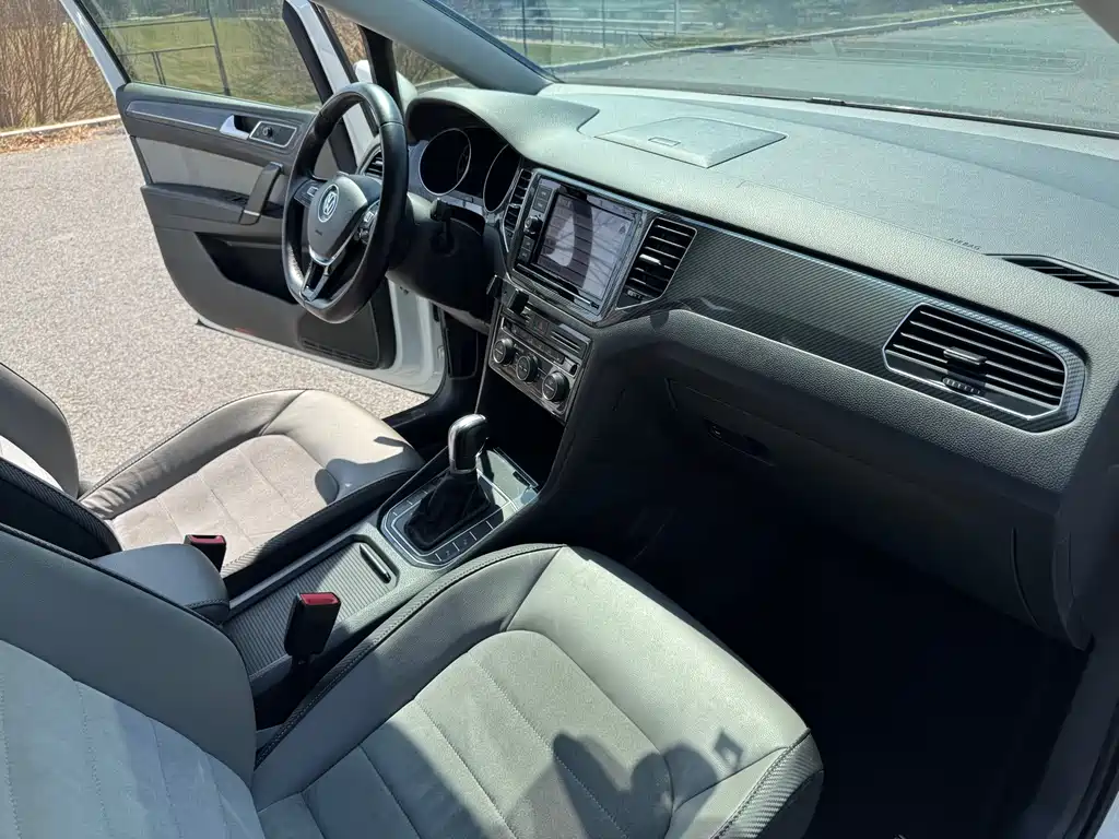 Volkswagen Golf Sportsvan 2019 — фото 18