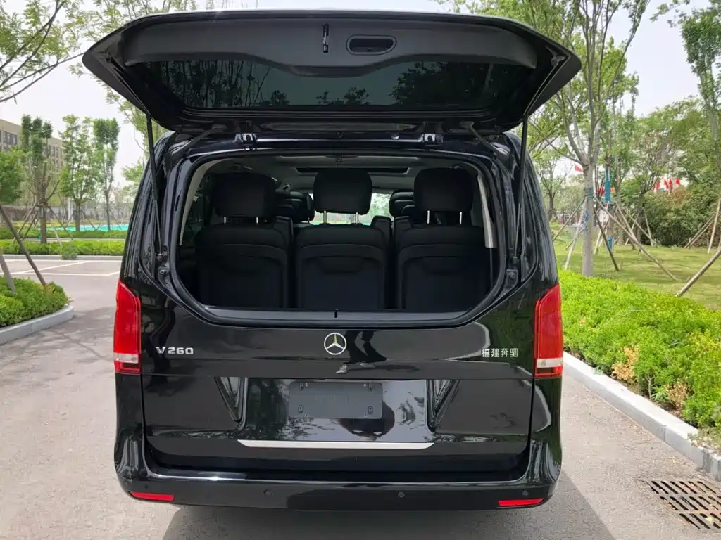 Mercedes-Benz V-Class 2021 — фото 12