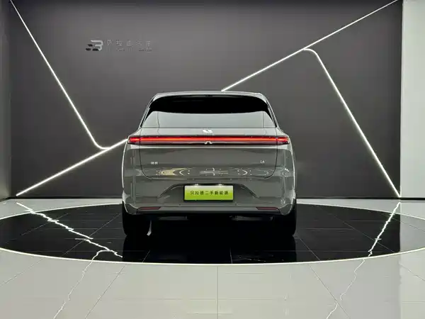 Li Auto L6 2024