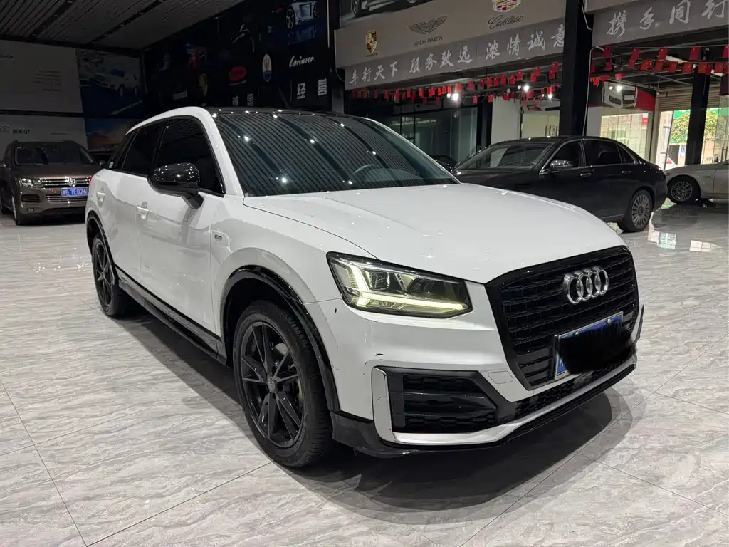 Audi Q2L 2020 — фото 3