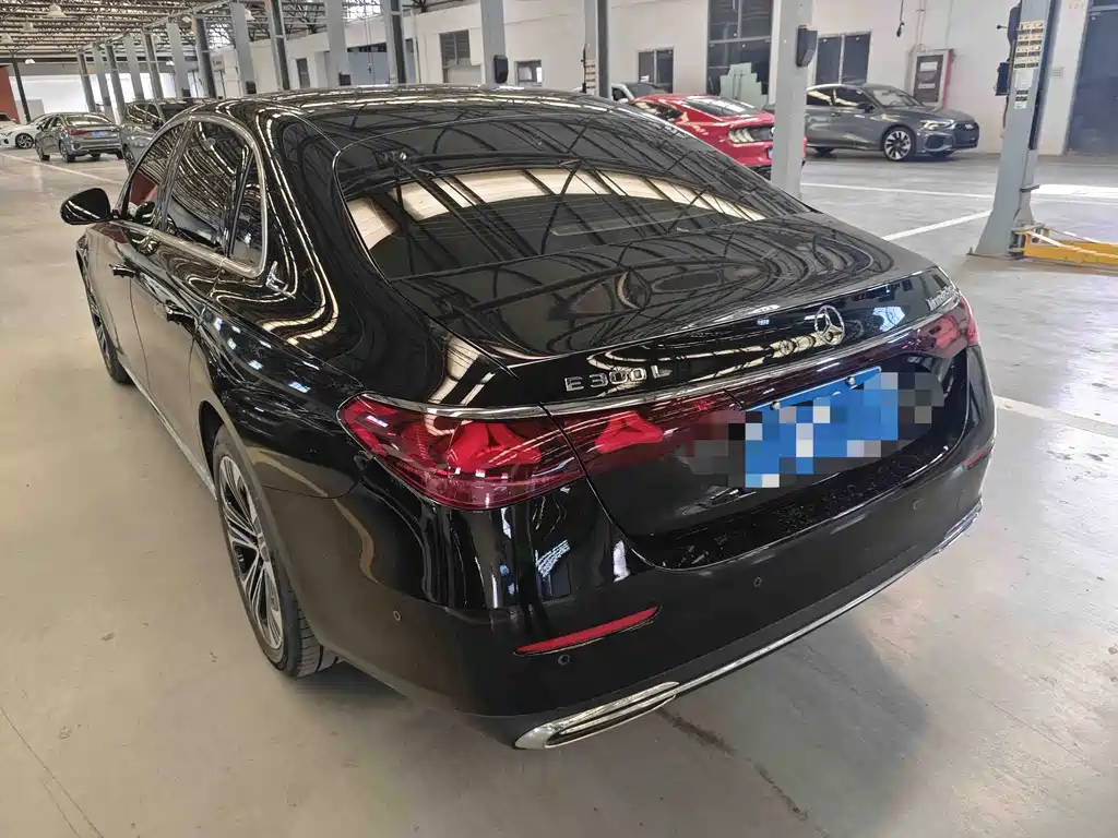 Mercedes-Benz E-Class 2025