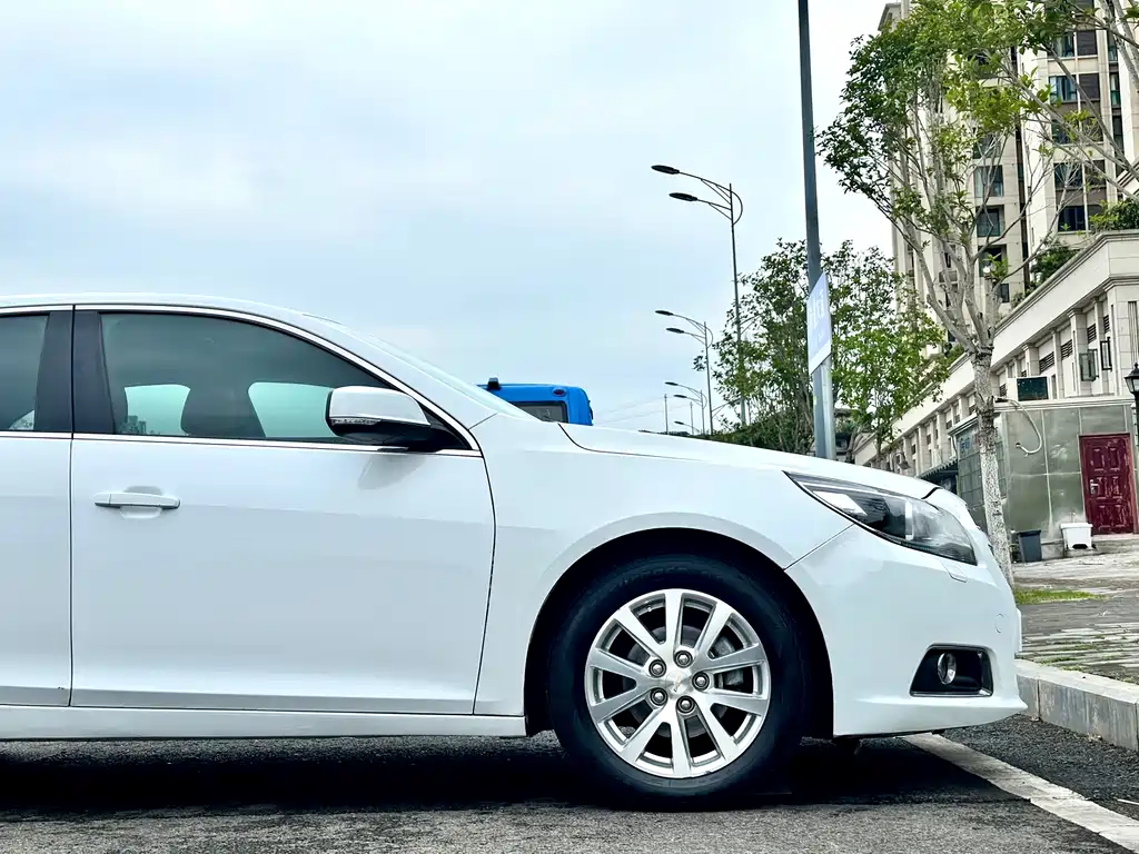 Chevrolet Malibu 2014 — фото 12