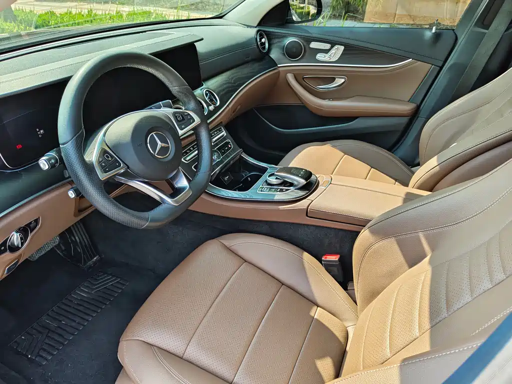 Mercedes-Benz E-Class 2018 — фото 10